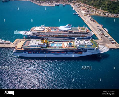 cruise ship port corfu greece